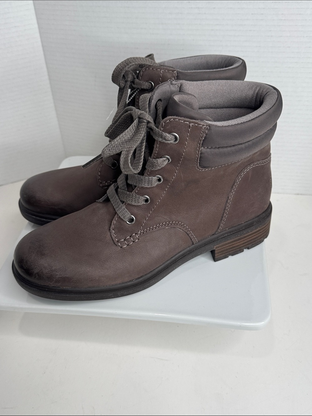 UGG Harrison Lace Waterproof Ankle Boots, Brown Leather, Women's 8.5M-NEW